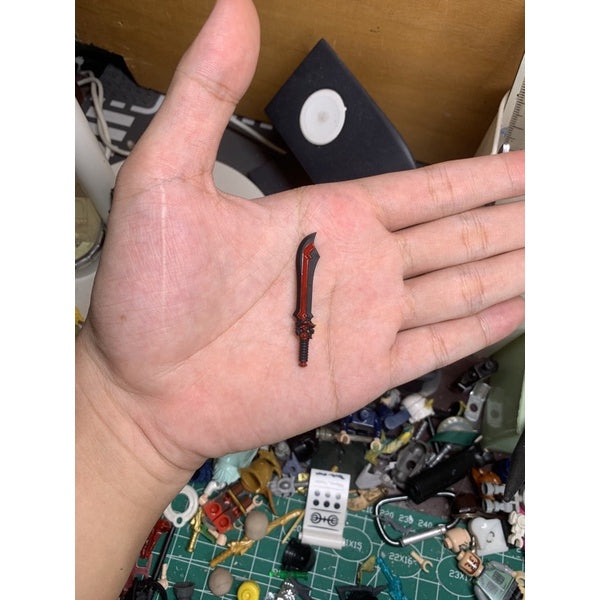 Minifigure Accessories: Fantasy Handheld Equipment